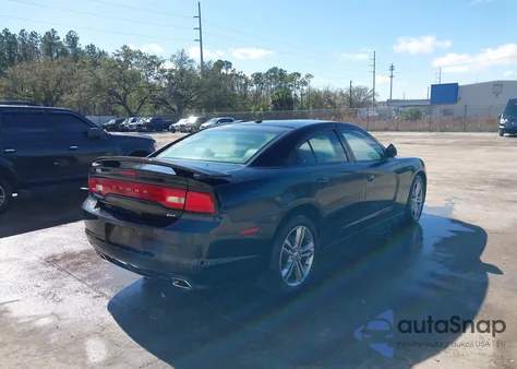 2014 Dodge Charger Sxt Plus z USA, uszkodzony, nr VIN 2C3CDXJG2EH159664